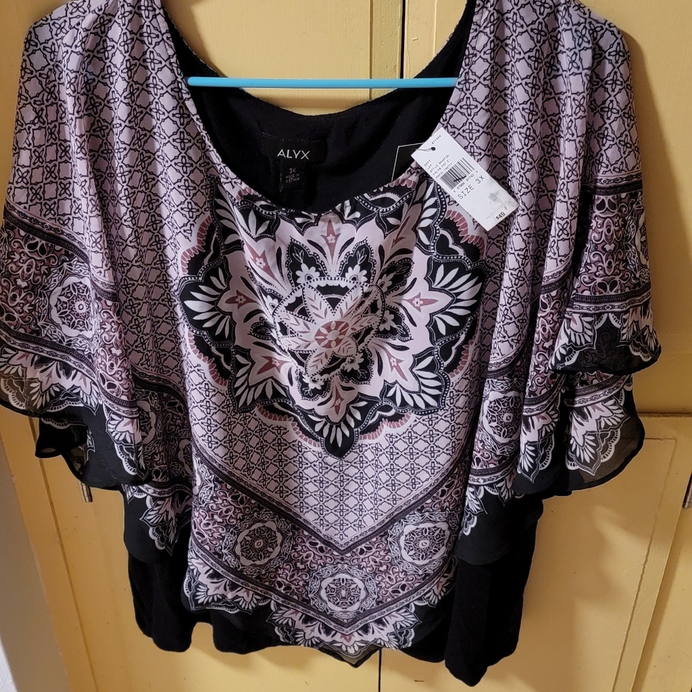 Alyx top